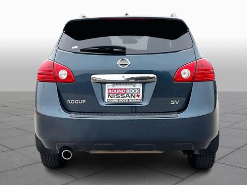Used 2013 Nissan Rogue SV w/ Premium Pkg image 4