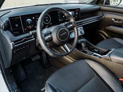 Certified 2025 Hyundai Santa Cruz Limited image 8