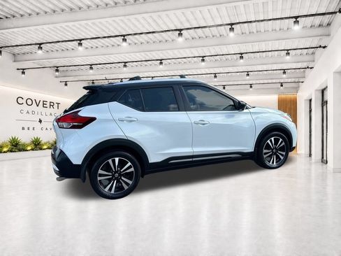Used 2019 Nissan Kicks SR w/ Exterior Package FWD image 11