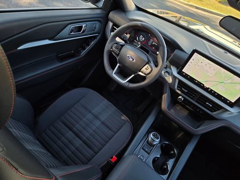 Used 2026 Ford Explorer ST-Line RWD image 18