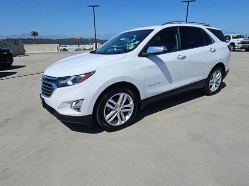 Used 2019 Chevrolet Equinox Premier FWD image 4