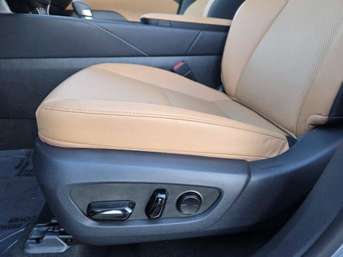 Used 2025 Lexus RX 350 FWD image 13