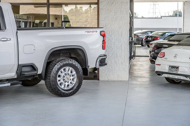 Used 2024 Chevrolet Silverado 2500 LTZ AWD/4WD image 56