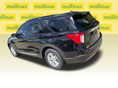 Certified 2024 Ford Explorer XLT w/ Equipment Group 202A RWD image 9
