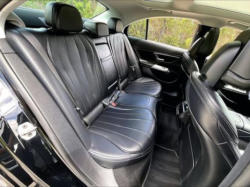 Used 2025 Mercedes-Benz E 350 Sedan image 37