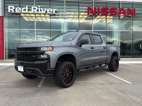 Used 2020 Chevrolet Silverado 1500 Custom Trail Boss w/ Custom Convenience Package AWD/4WD image 1