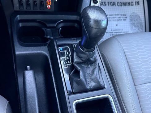 Used 2016 Toyota Tacoma SR w/ SR Convenience Package AWD/4WD image 25
