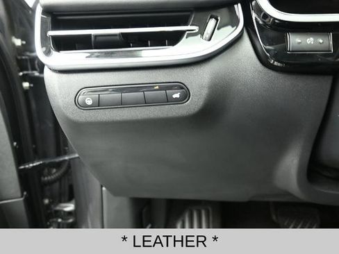 Certified 2025 INFINITI QX60 Luxe image 10