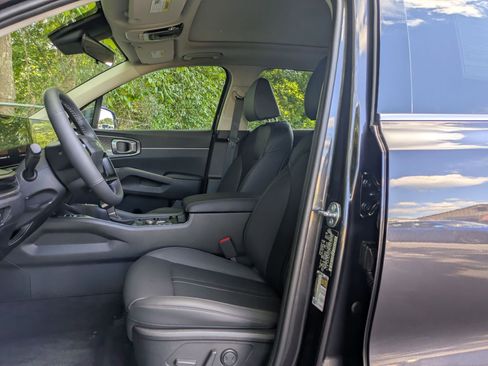 New 2026 Kia Sorento S w/ S Panoramic Sunroof Package image 12
