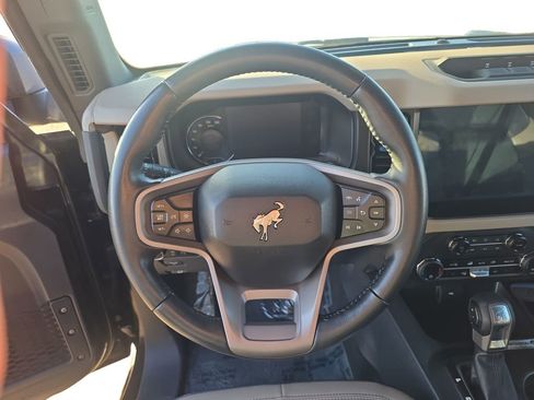 Used 2023 Ford Bronco Wildtrak image 14