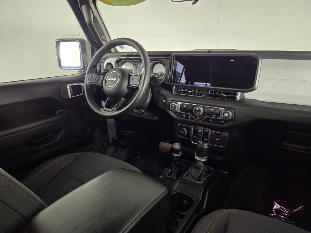 Used 2025 Jeep Wrangler Unlimited Sport AWD/4WD image 30