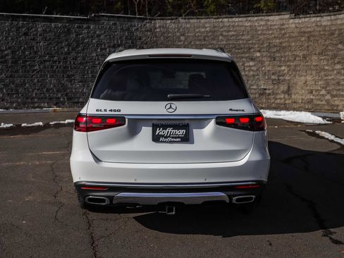 Used 2024 Mercedes-Benz GLS 450 4MATIC image 8