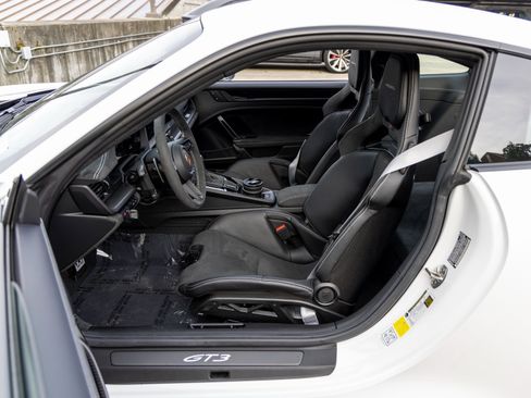Certified 2026 Porsche 911 GT3 image 30
