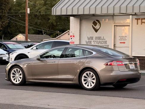 Used 2016 Tesla Model S 75D AWD/4WD image 7