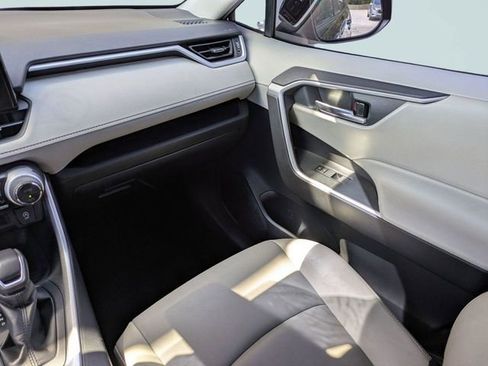 Used 2021 Toyota RAV4 XLE Premium FWD image 19