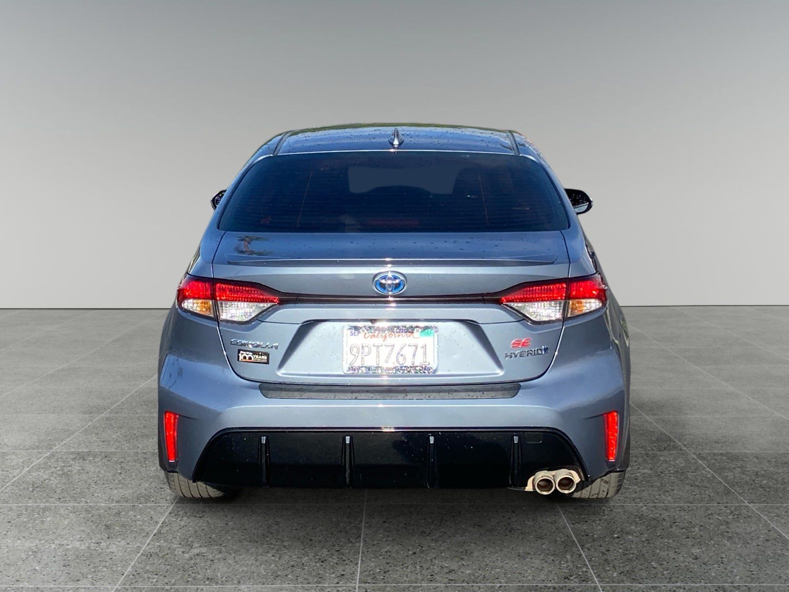 Used 2024 Toyota Corolla SE w/ SE Package FWD image 4