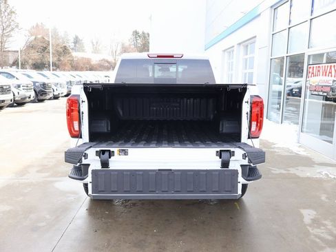 New 2026 GMC Sierra 1500 AT4 w/ AT4 Premium Package AWD/4WD image 37