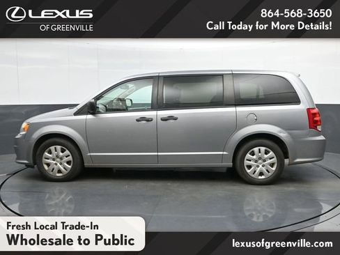 Used 2019 Dodge Grand Caravan SE FWD image 5