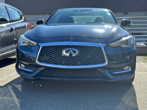 Used 2018 INFINITI Q60 Red Sport 400 w/ Sensory Package 3.0T Sport image 2
