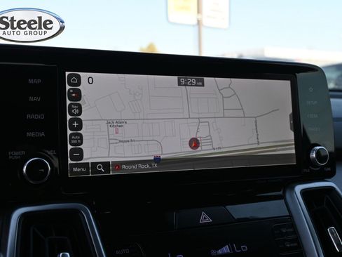 Used 2023 Kia Sorento EX w/ Panoramic Sunroof Package FWD image 12