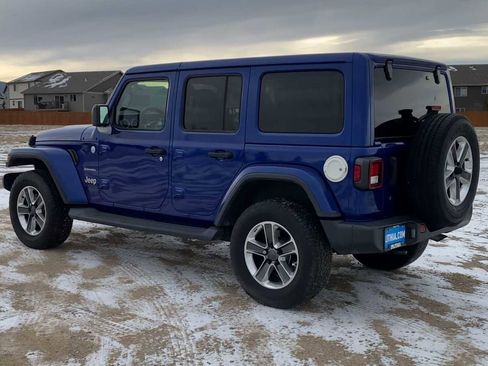 Used 2018 Jeep Wrangler Unlimited Sahara image 6