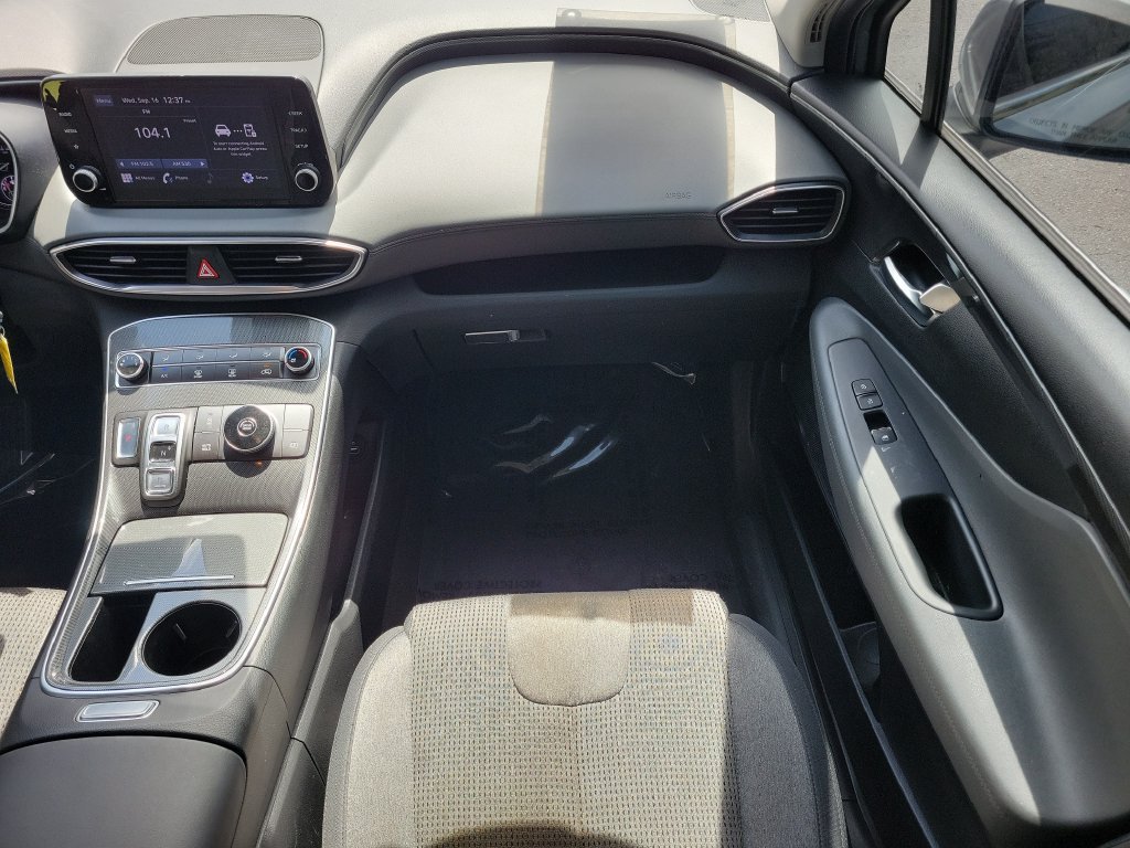Used 2022 Hyundai Santa Fe SE FWD image 14