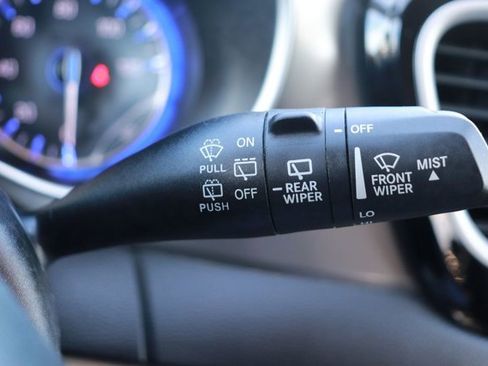 Used 2022 Chrysler Pacifica Touring-L image 22