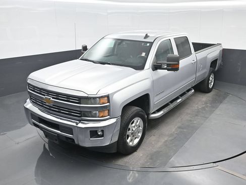 Used 2015 Chevrolet Silverado 2500 LT w/ LT Convenience Package AWD/4WD image 17