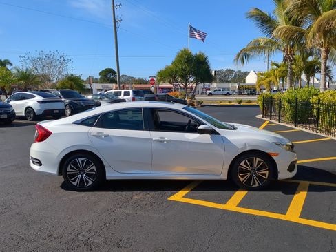 Used 2017 Honda Civic EX-L image 5