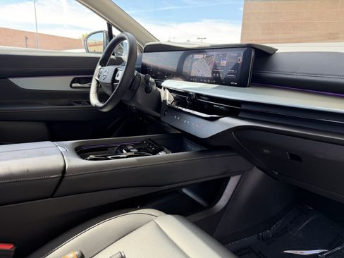 Used 2025 Nissan Murano SL AWD/4WD image 42