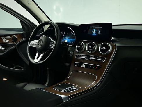 Used 2022 Mercedes-Benz GLC 300 4MATIC image 32