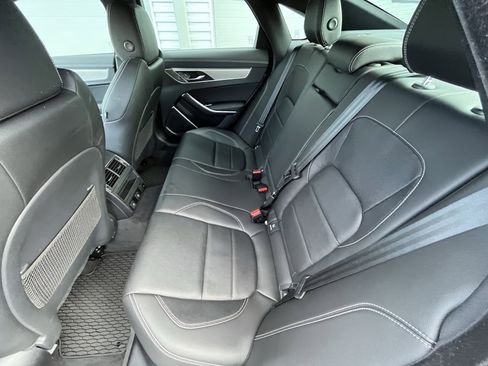 Certified 2024 Jaguar XF R-Dynamic SE image 30