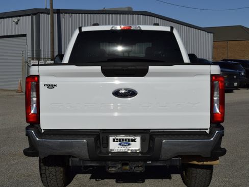Used 2025 Ford F250 XLT w/ FX4 Off-Road Package image 9