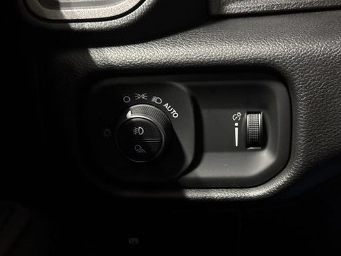 New 2026 RAM 1500 Express AWD/4WD image 18