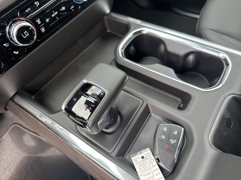 New 2025 GMC Sierra 1500 SLT w/ SLT Premium Package image 23