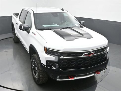 Used 2022 Chevrolet Silverado 1500 ZR2 image 45