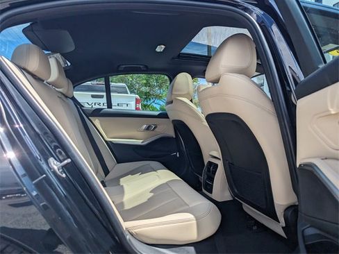 Used 2023 BMW 330i Sedan w/ Premium Package image 17