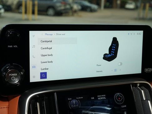 Used 2026 Lexus LX 700h Ultra Luxury image 18