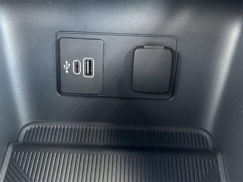 New 2026 Ford Explorer Platinum image 7