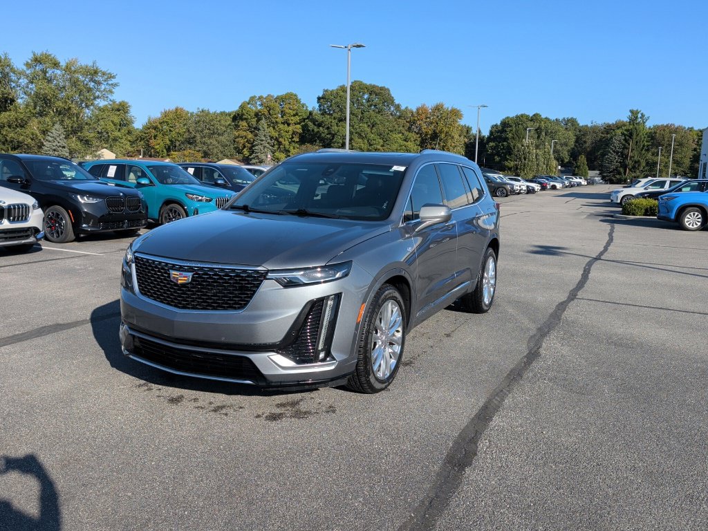 Used 2020 Cadillac XT6 Premium Luxury AWD/4WD image 2