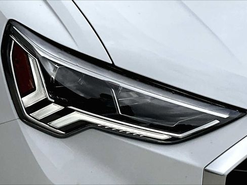 New 2025 Audi Q3 2.0T Premium w/ Convenience Package image 13