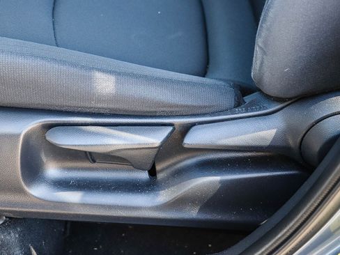 Certified 2022 Toyota Corolla Cross LE FWD image 20