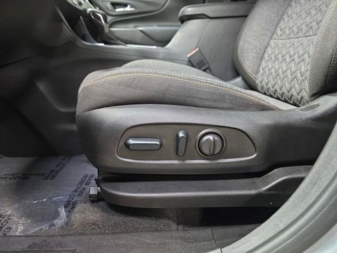 Used 2024 Chevrolet Equinox LT w/ LPO, Floor Liner Package image 31