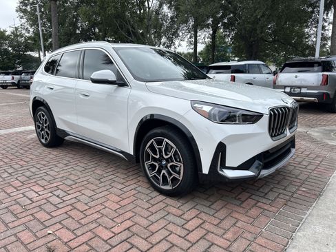 Used 2025 BMW X1 xDrive28i w/ Convenience Package AWD/4WD image 2