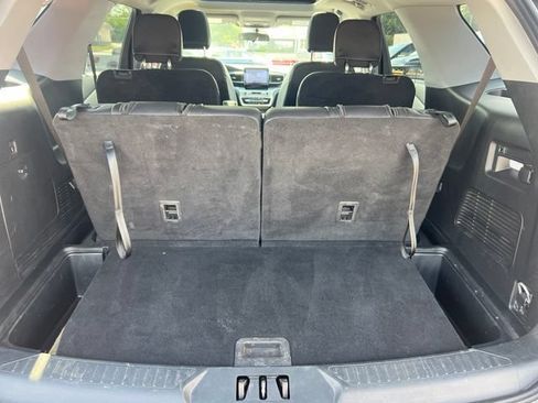 Certified 2023 Ford Explorer XLT w/ Equipment Group 202A AWD/4WD image 24