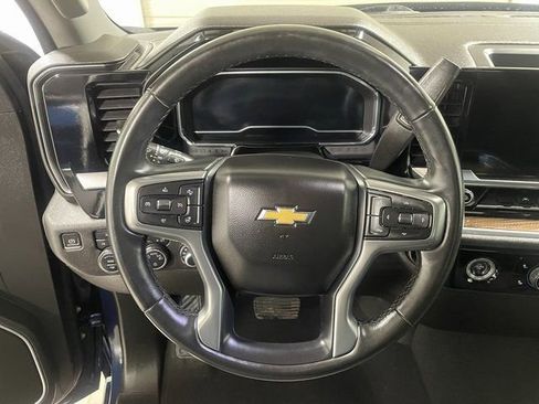 Used 2023 Chevrolet Silverado 1500 LT image 14