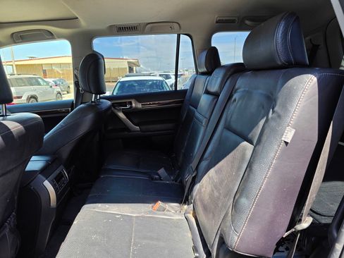Used 2016 Lexus GX 460 w/ Premium Package AWD/4WD image 11