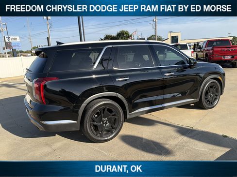 Used 2023 Hyundai Palisade Limited FWD image 4