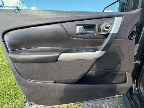 Used 2013 Ford Edge SEL FWD image 13