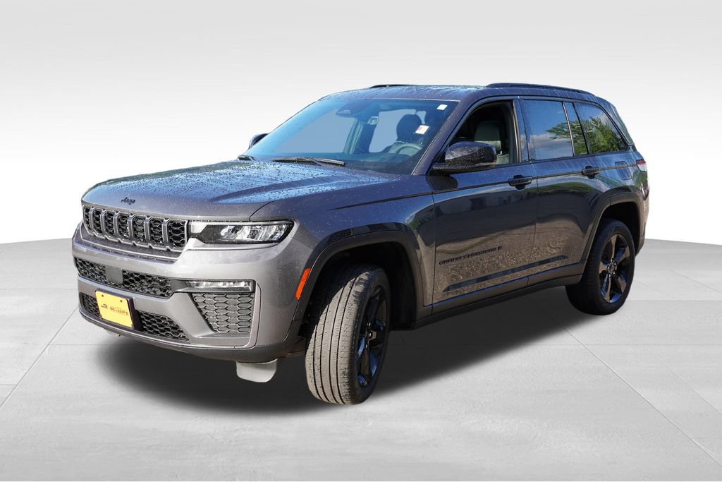 Used 2026 Jeep Grand Cherokee Limited w/ Limited Altitude Package AWD/4WD image 11